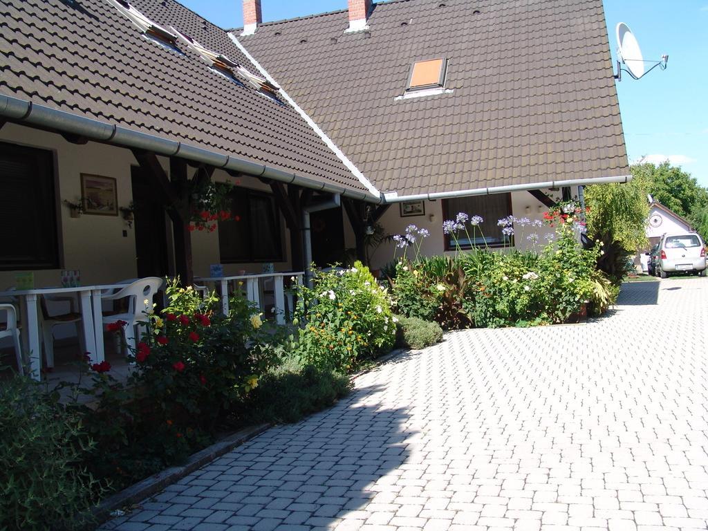 Eifert Haz Bed & Breakfast บาลาตองโยรอค ห้อง รูปภาพ